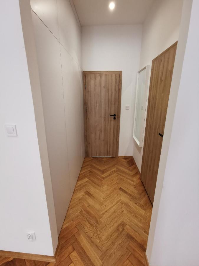 Apartament Z Klimatyzacja Krakau Buitenkant foto